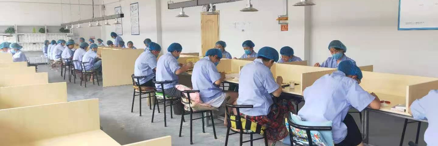 पिंगडू स्पार्कलिंग आईलैश® शेडोंग में नकली आईलैश उत्पादन के उद्योग उन्नयन का नेतृत्व करता है